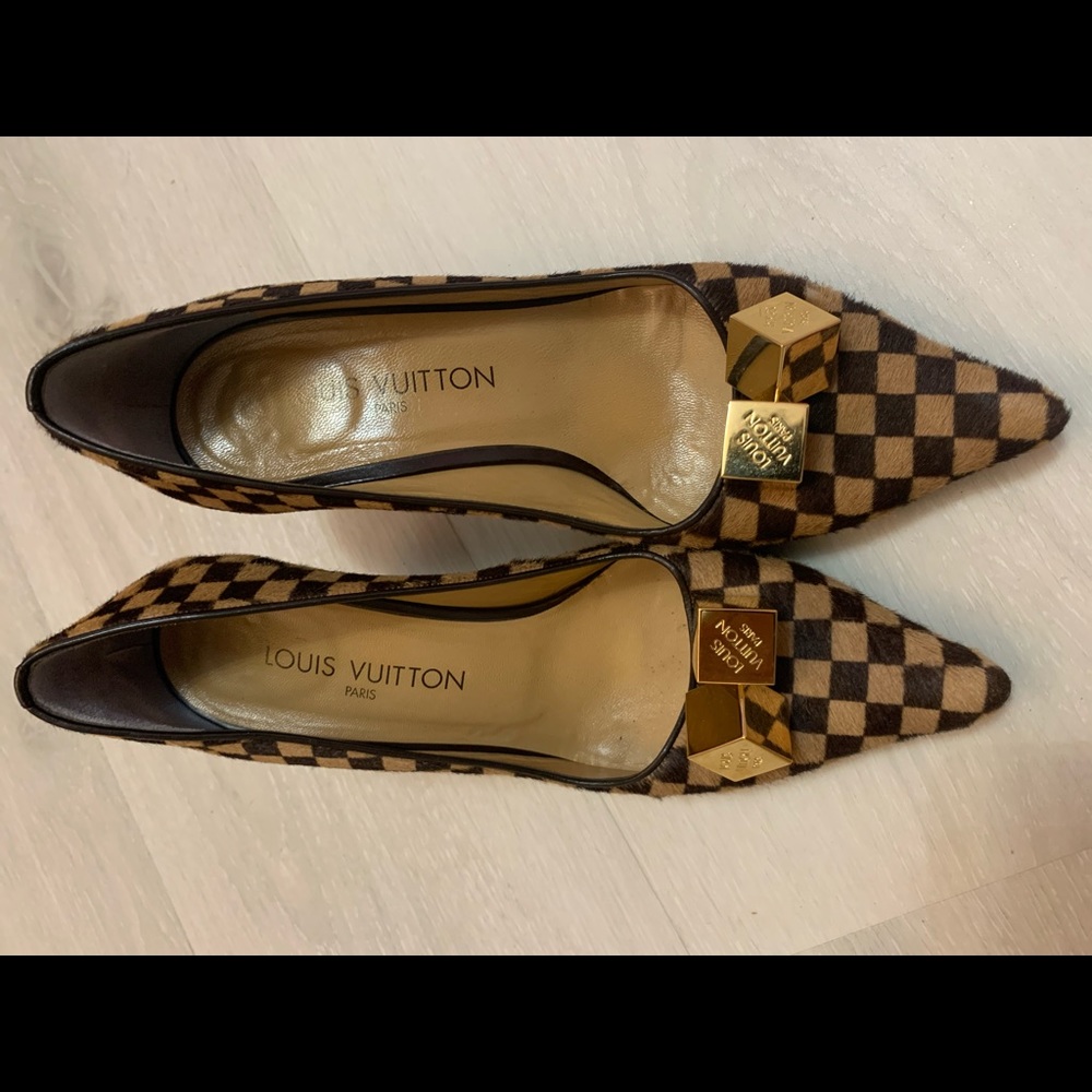 Authentic Vintage Damier Horsehair gold cubes